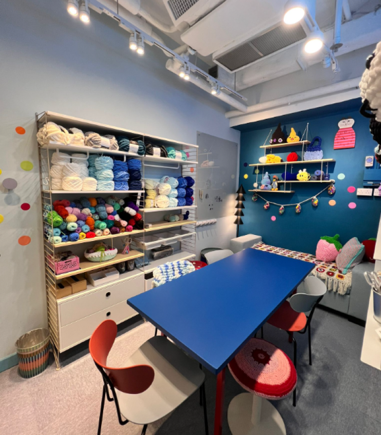 Hand Knit Peach Workshop