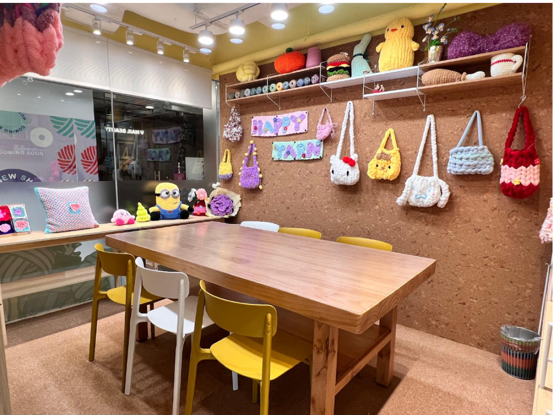 Hand Knit Peach Workshop