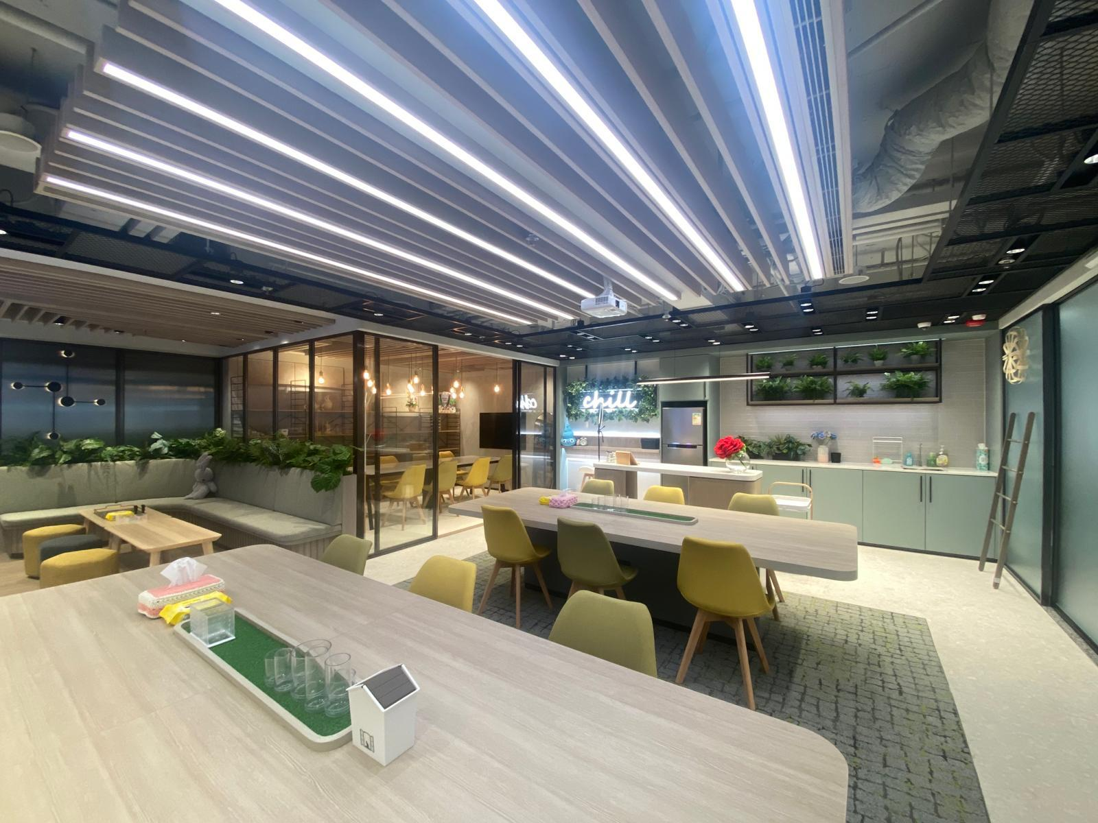 Happy yarn event photo