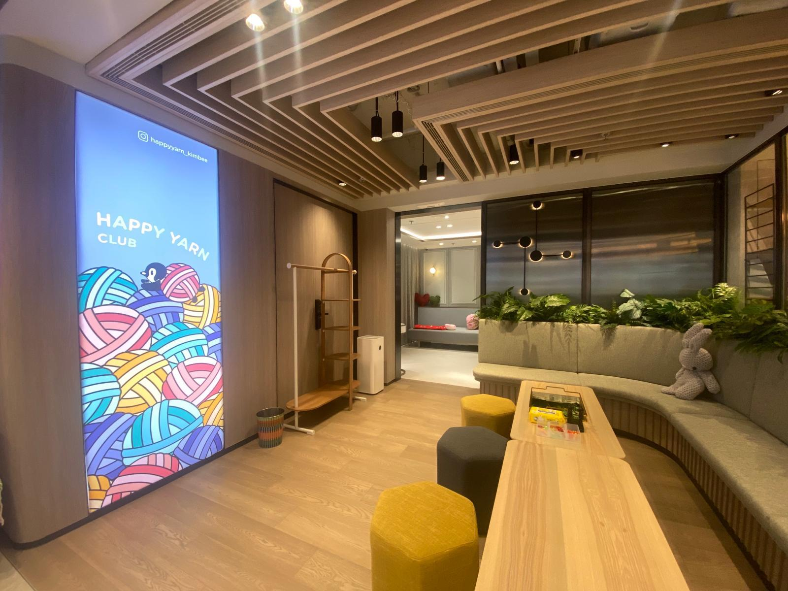 Happy yarn event photo